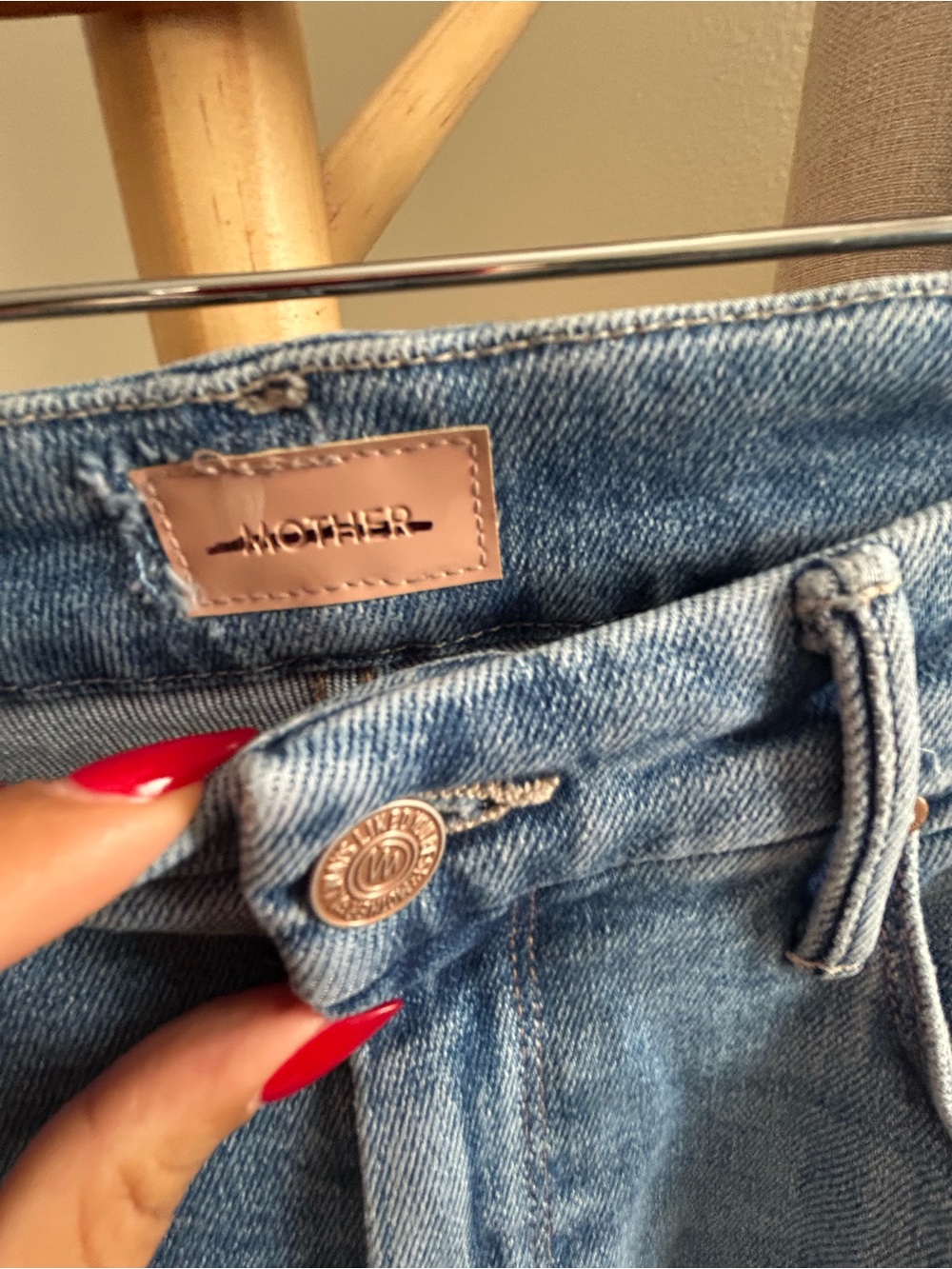 Mother Jeans The Roller Fray Size 27